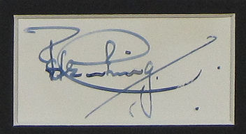 peter-cushing-autograph-signed-star-wars-[2]-1614-p.jpg